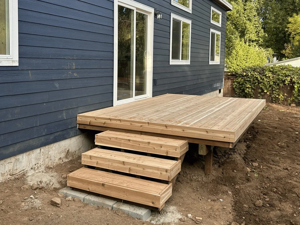 8′ × 10′ deck