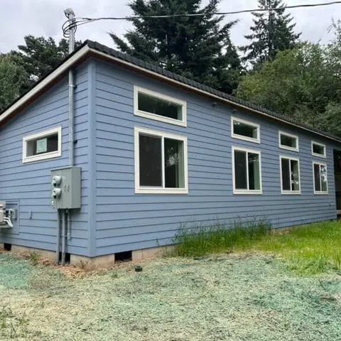 Dual Model F homes in Milwaukie Oregon.