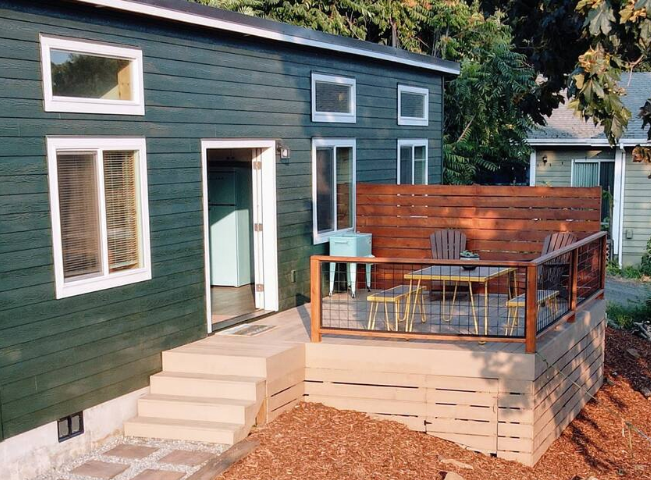 Couple Builds Tiny Home to Live in their Portland Backyard