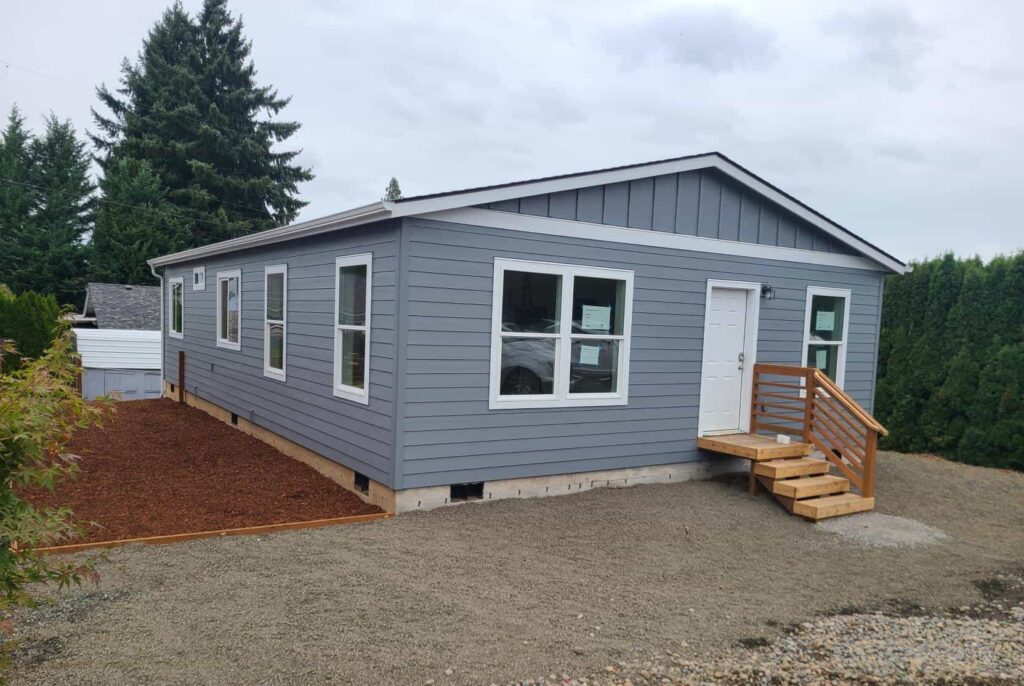 Gray and white Wolf Model I home.