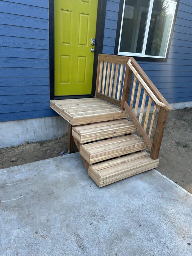 3x3 Deck with railing