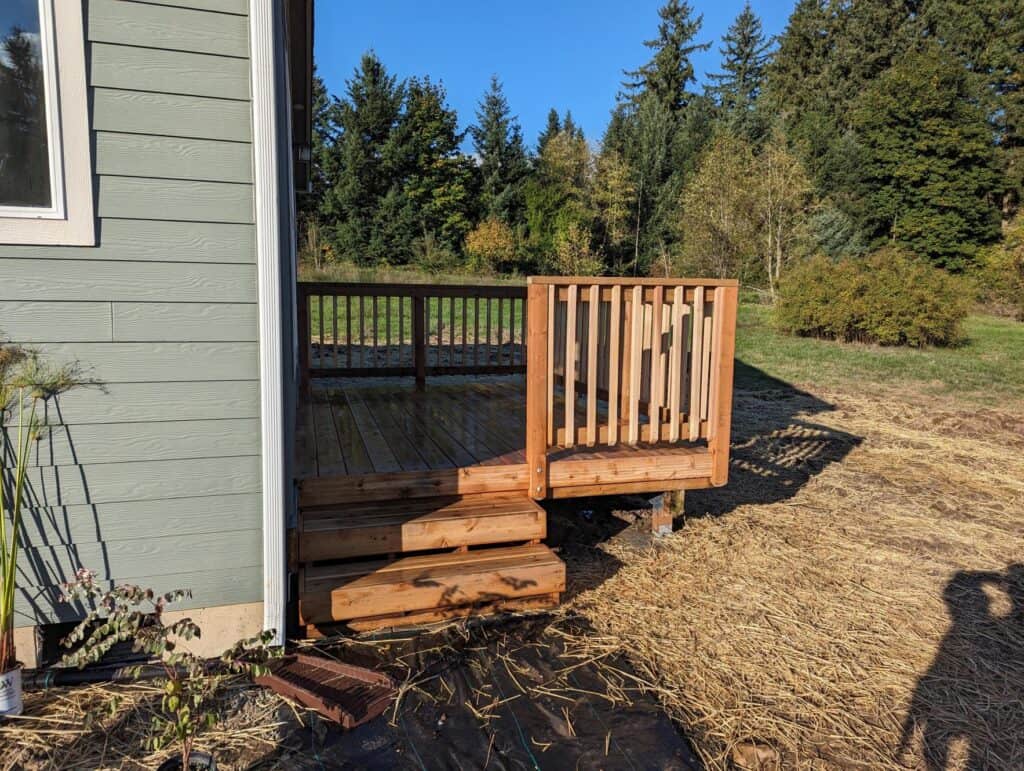 8x12 Deck with railing