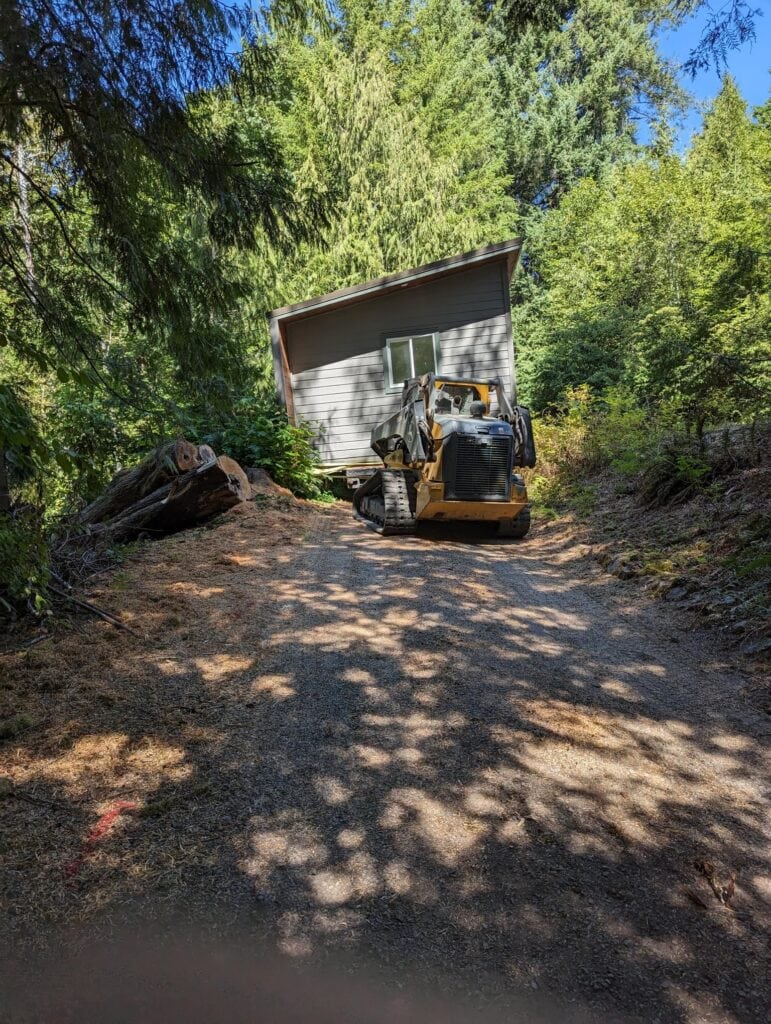 Steve Klien_delivery_narrow road