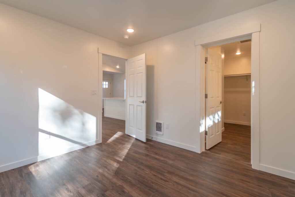 Model J Interior ZS 11-6-24 (4)