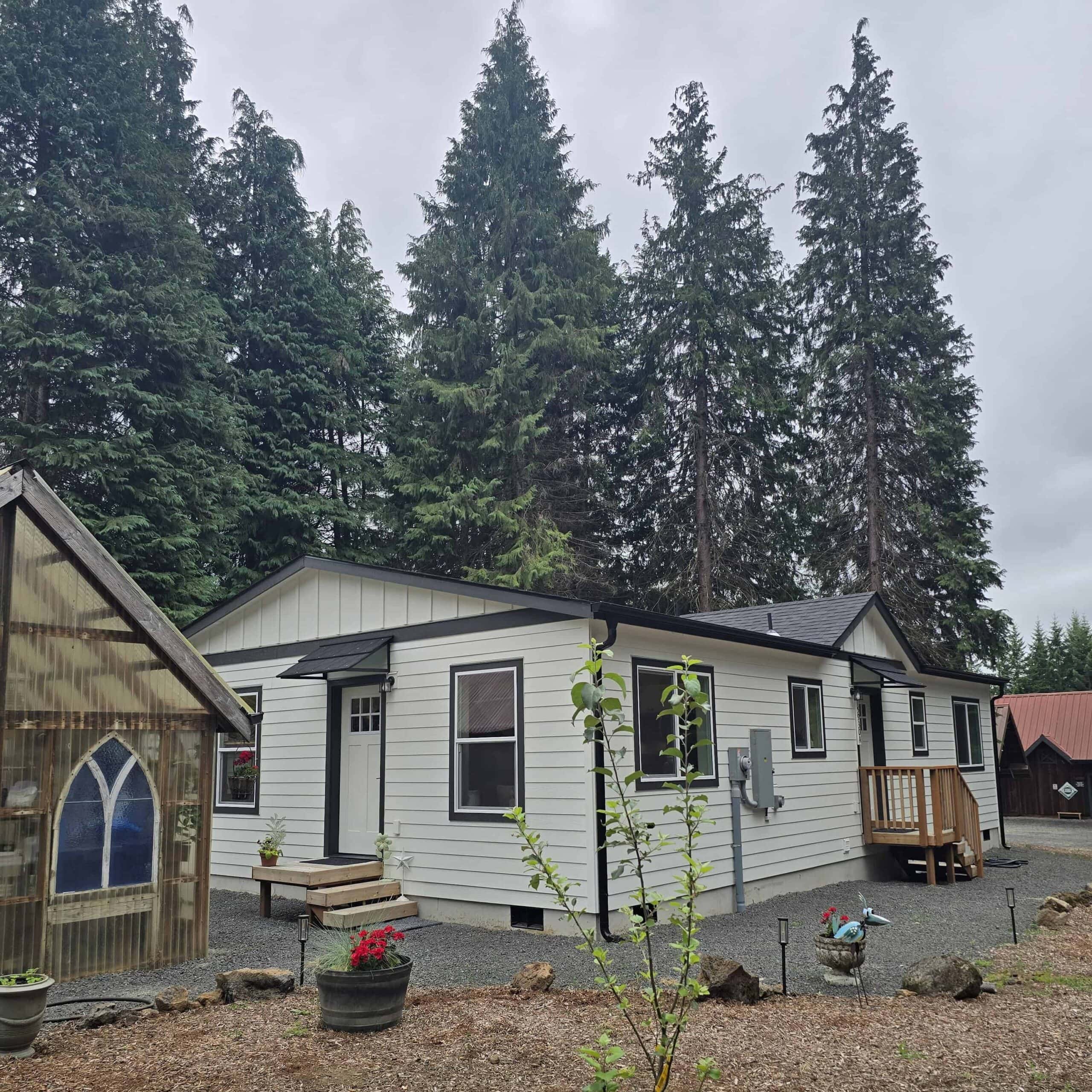 White and black Wolf Model I modular home in Battle Ground WA